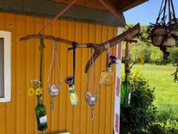 Kordeln und Flaschen für eine Deko Kordeln und Flaschen für eine Deko