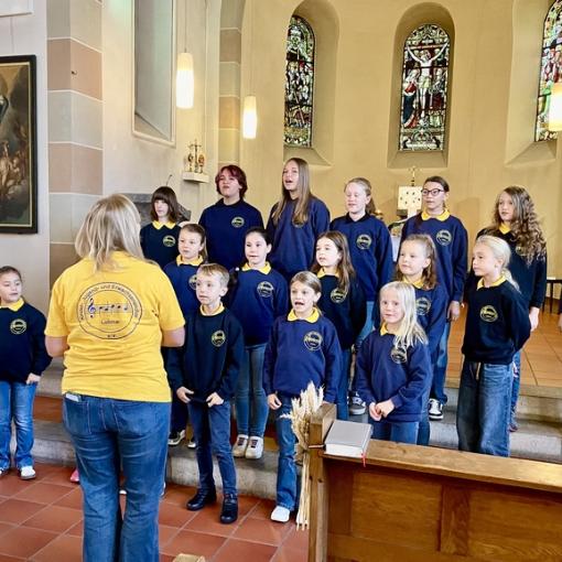 Erntedank 2026 in Scheiderhöhe mit dem Kinder- und Jugendchor von Barbara Wingenfeld