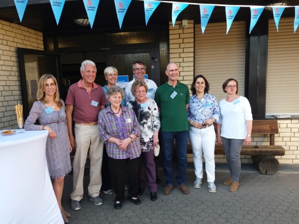 Engagieren sich für die Lotsenarbeit in Lohmar: v.l.n.r.: Dr. Roswitha Diels, Horst Steinhausen, Dr. Gudrun Eschmann, Claudia Gabriel, Gaby Hantel-Neu, Diakon Hans-Joachim Roos, Jürgen Harbeke, Nathalie Welzel, Pfarrerin Barbara Brill-Pflümer