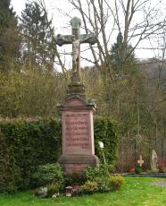 Kreuz auf dem Friedhof Neuhonrath von 1900